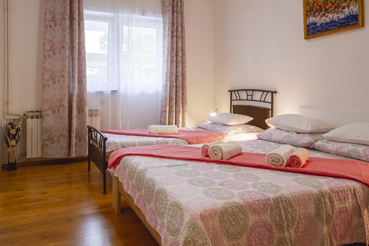 Apartmani Justic Nijvice Zewnętrze zdjęcie
