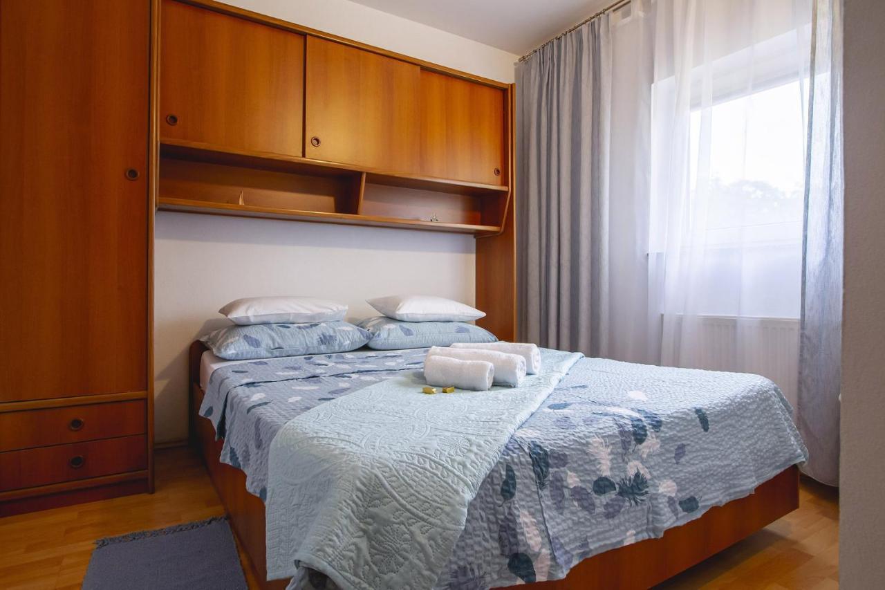 Apartmani Justic Nijvice Zewnętrze zdjęcie